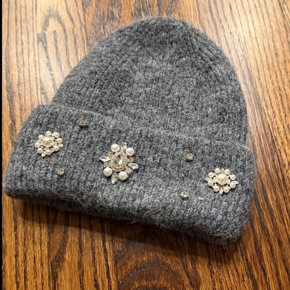New Urban Outfitters Pearl & Rhinestone Deco Cuff Beanie main image 7